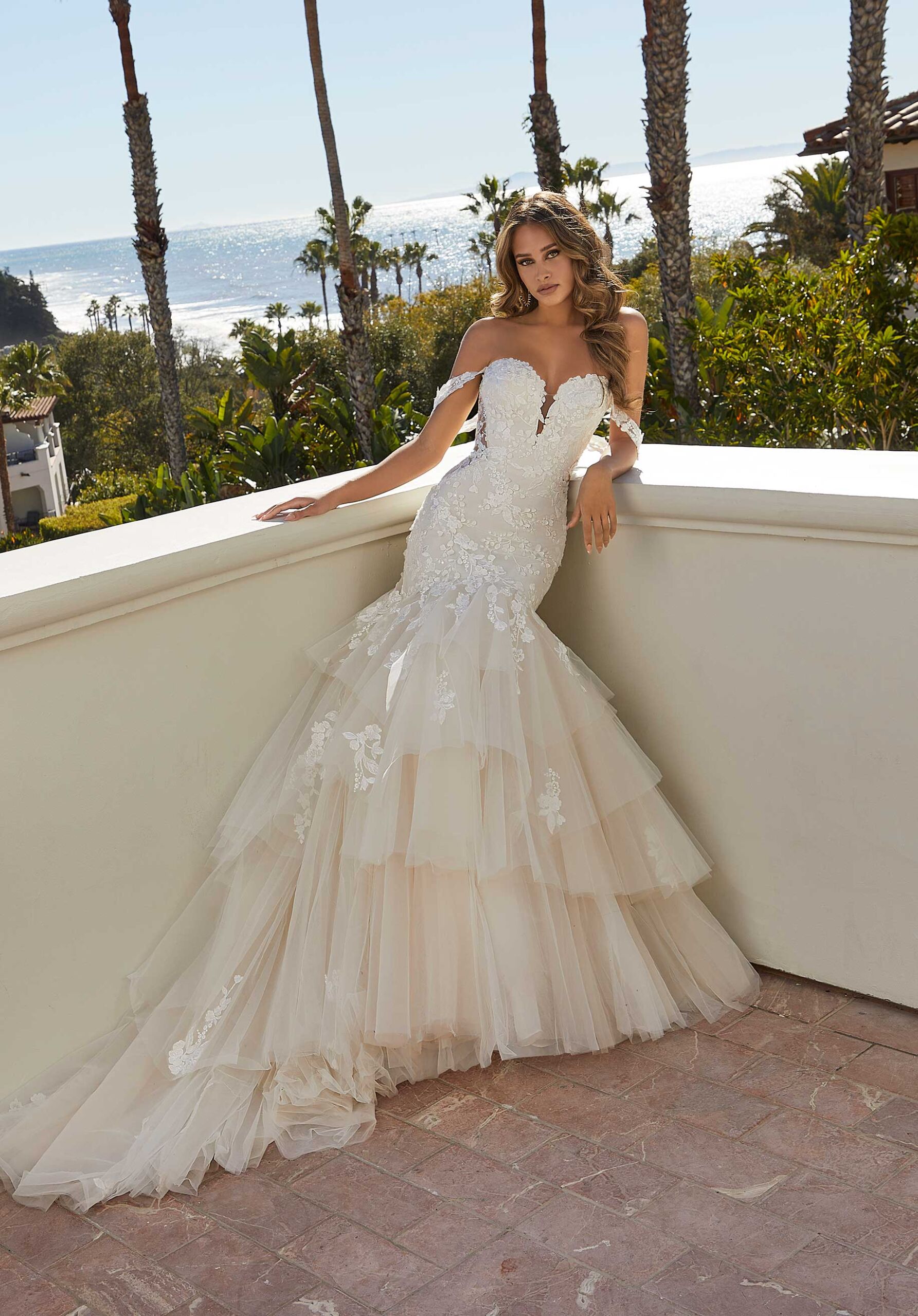 Wedding Dresses for Flat Chest: 10 Must Have Styles - Petite