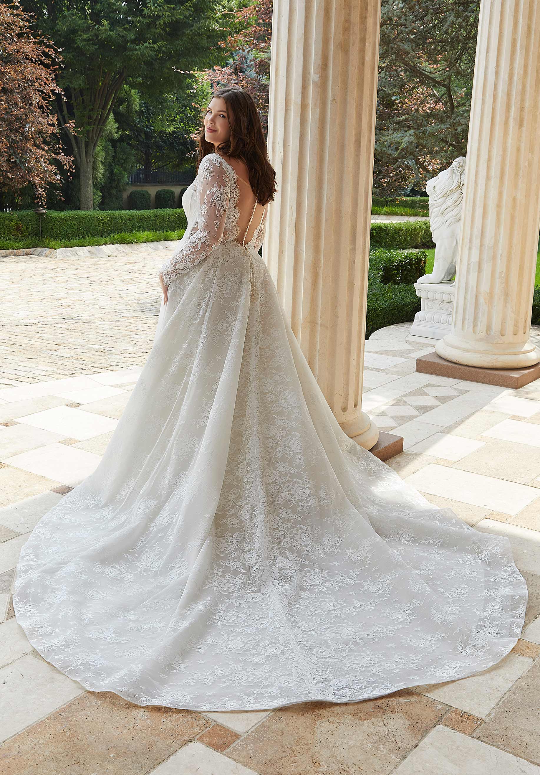 Blog  Bridal Style: Winter Wedding Attire for Every Bride