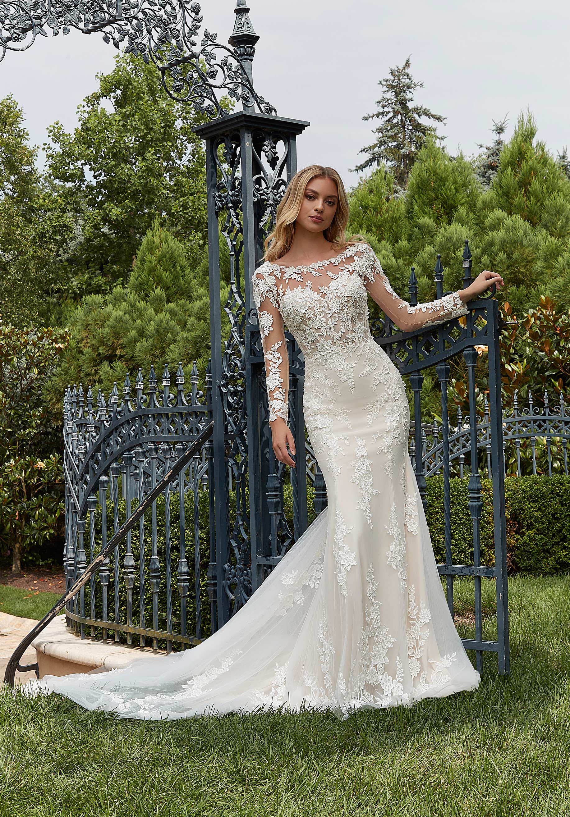 Luxury Wedding Dresses Long Sleeves White Ivory Lace Princess Corset Ball  Gowns
